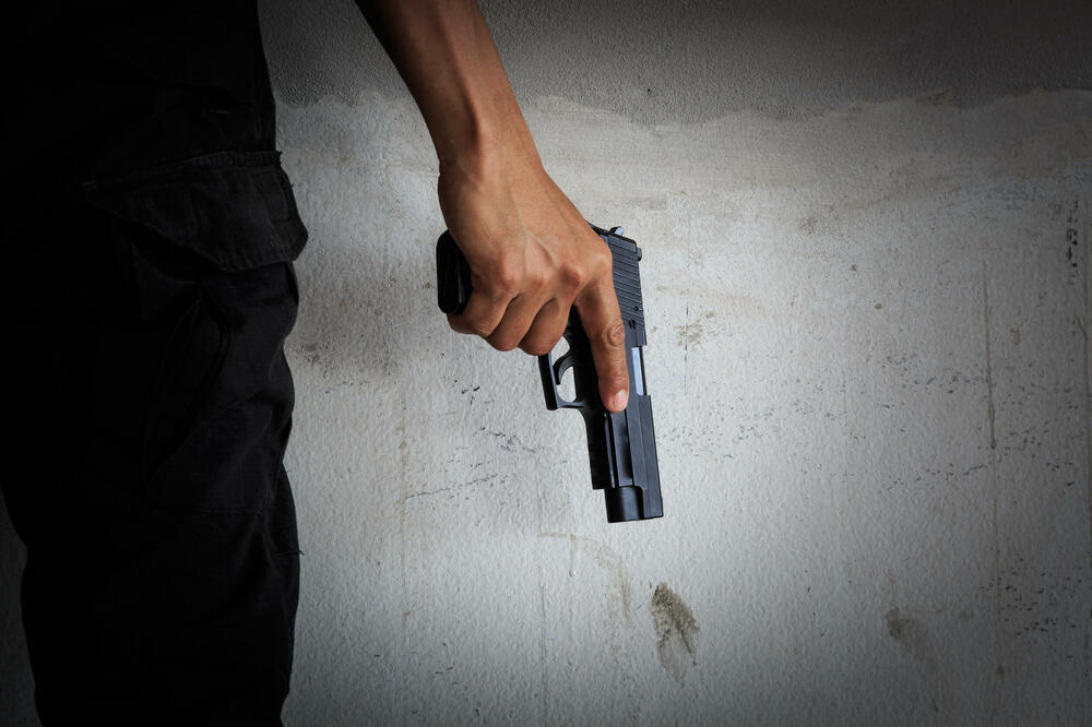 Kolašinska policija oduzela 12 pištolja i 25 pušaka