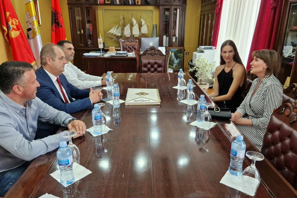 Nimanbegu ugostio bivšu predsjednicu Kosova Atifete Jahjagu