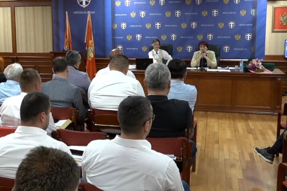 Pljevlja: Sjednica Skupštine prekinuta u trenutku kada se raspravljalo o davanju saglasnosti na novi cjenovnik parkinga