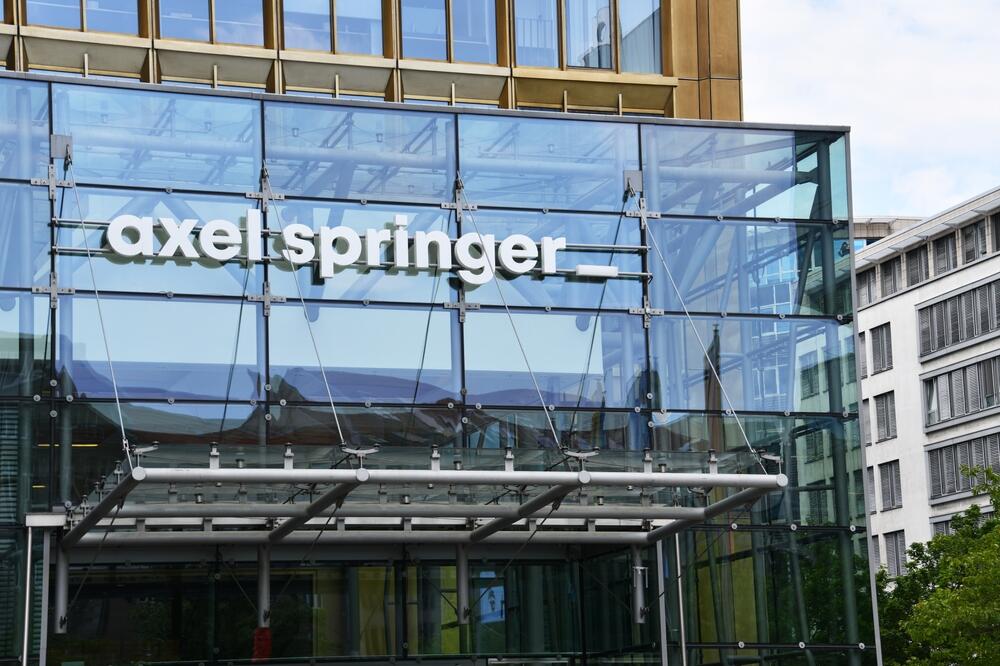 Aksel-Špringer pristao da kupi kompaniju koja je vlasnik "Dejli Telegrafa" za 663 miliona eura