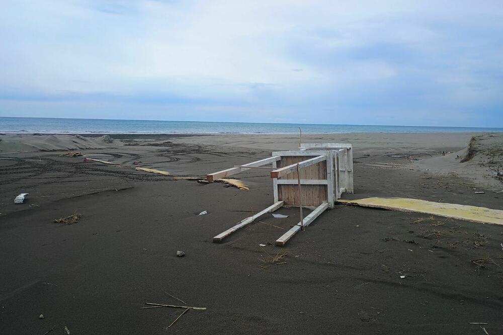 Alabaru ostala samo "Tropikana"