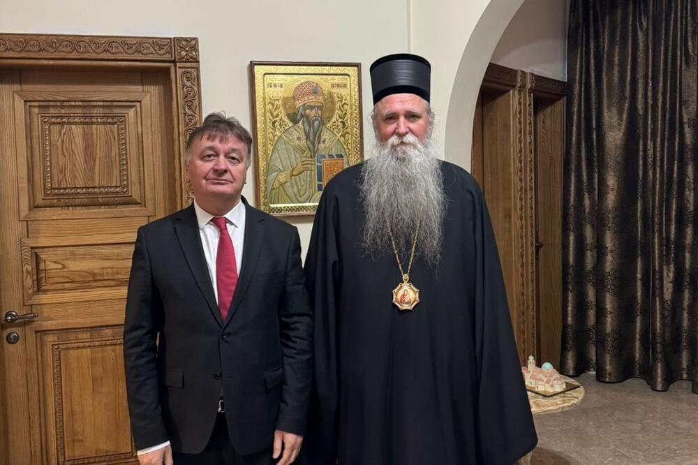 Aleksić se sastao s Joanikijem: "Dijalog neophodan za prevazilaženje podjela"