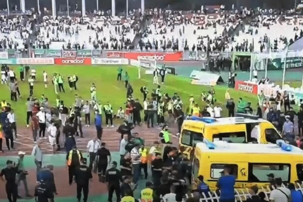 Alžirske vlasti: Tri osobe poginule, 81 povrijeđena, kada se srušila ograda na tribini stadiona