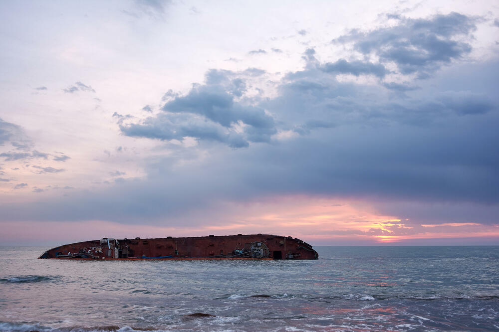 Američka vojska u Tihom okeanu pogodila čamac, poginule dvije osobe osumnjičene za šverc droge