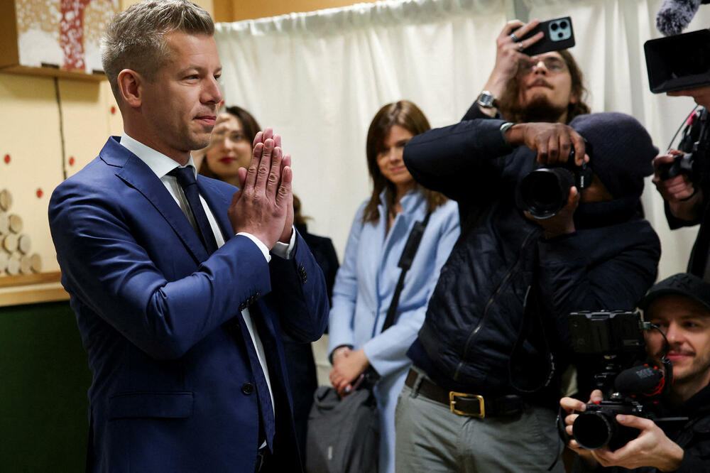 Ankete rađene uoči izbora pokazuju da bi opozicija mogla da pobijedi na izborima u Mađarskoj, izlaznost rekordna