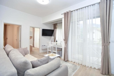 APARTMAN MONA,BECICI-STAN NA DAN