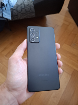 A52s potpuno očuvan