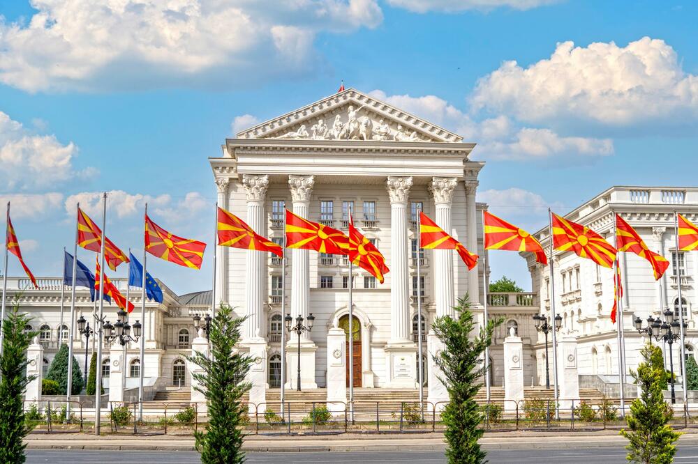 Avion vlade Sjeverne Makedonije najšće letio za Budimpeštu, Siljanovska Davkova bila u Tivtu i Podgorici