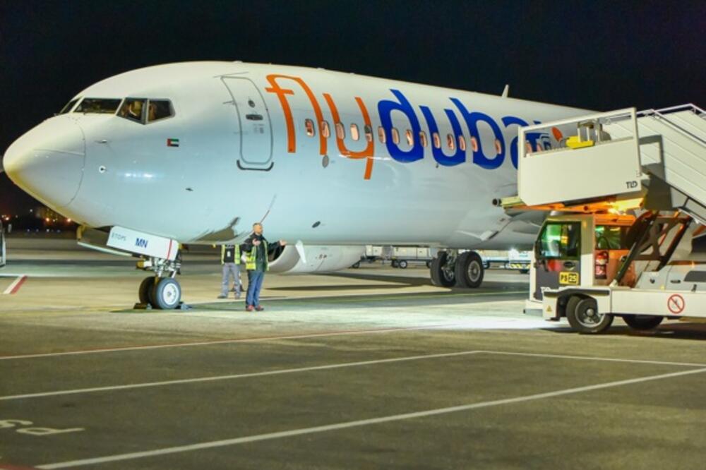 Avionom iz UAE u Skoplje stigao 151 putnik, među njima po jedan državljanin Crne Gore, Srbije i BiH