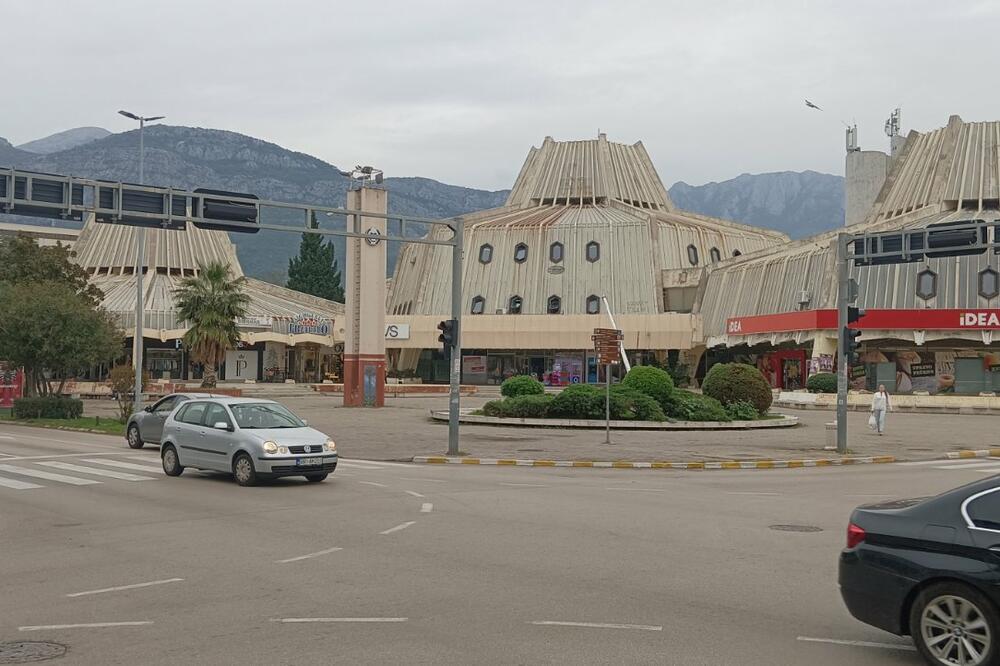 Bar: Državljani Kosova osumnjičeni da su ukrali vozilo, državljani Srbije da su ukrali bezalkoholna pića