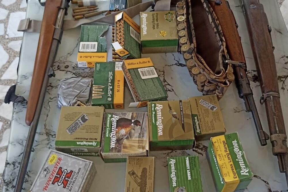 Bar: Krivična i prekršajne prijave zbog oružja i droge