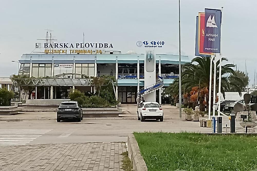 Barska još ne saopštava odluku o prodaji imovine, Admiral holding sumnja u namještanje