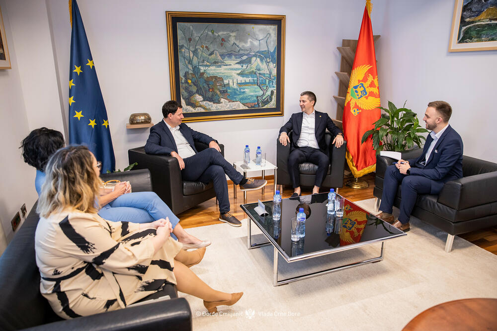 Bečić i Frangeš: Objediniti lokalne i parlamentarne izbore