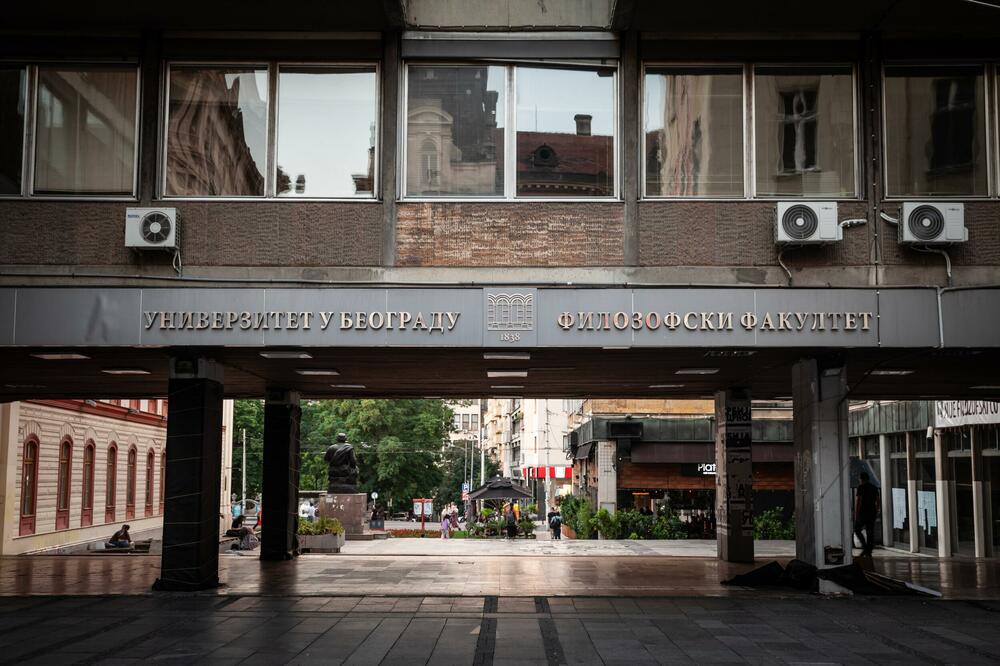 Beograd: Beživotno tijelo djevojke pronađeno na platou ispred Filozofskog fakulteta