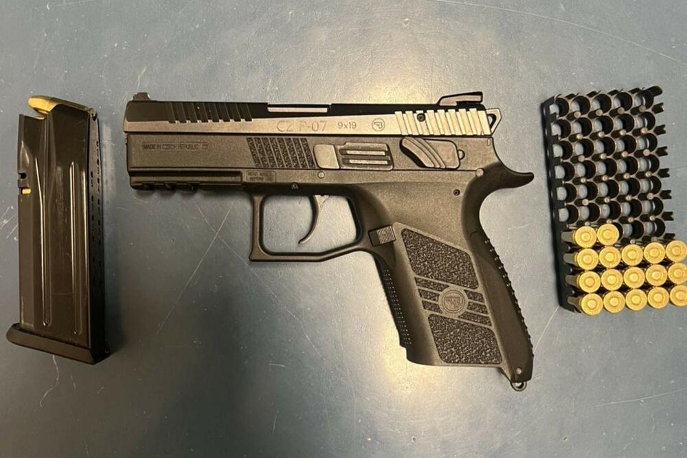 Berane: Pronađen i oduzet pištolj sa municijom, podnijeta krivična prijava