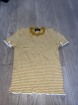 Bershka majica S novo