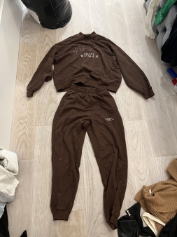 Bershka trenerka S novo