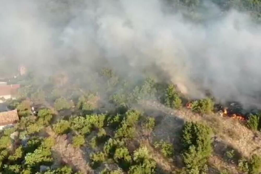 Bešović: Požare širom Crne Gore i jutros se gase iz vazduha, čeka se kanader iz Hrvatske i odgovor iz NATO-a