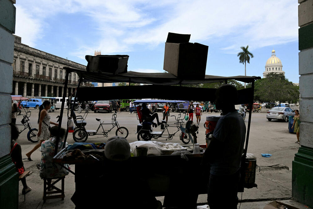 Bez proglašenja formalne blokade, Tramp i njegova administracija su već "osakatili" trgovinu sa Kubom