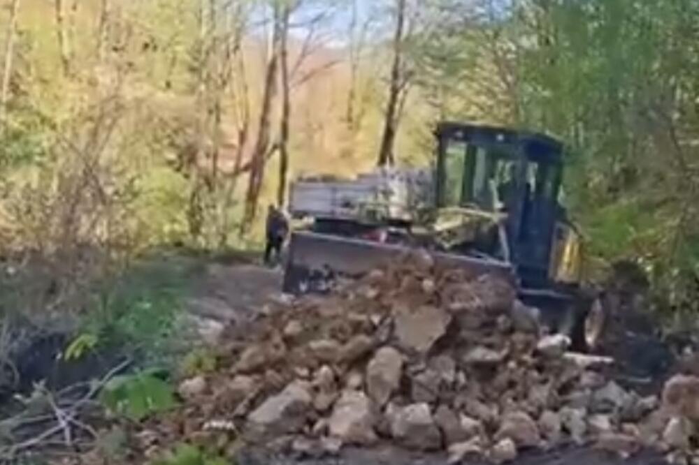 Bijelo Polje: Saniran dio puta u Rakiti