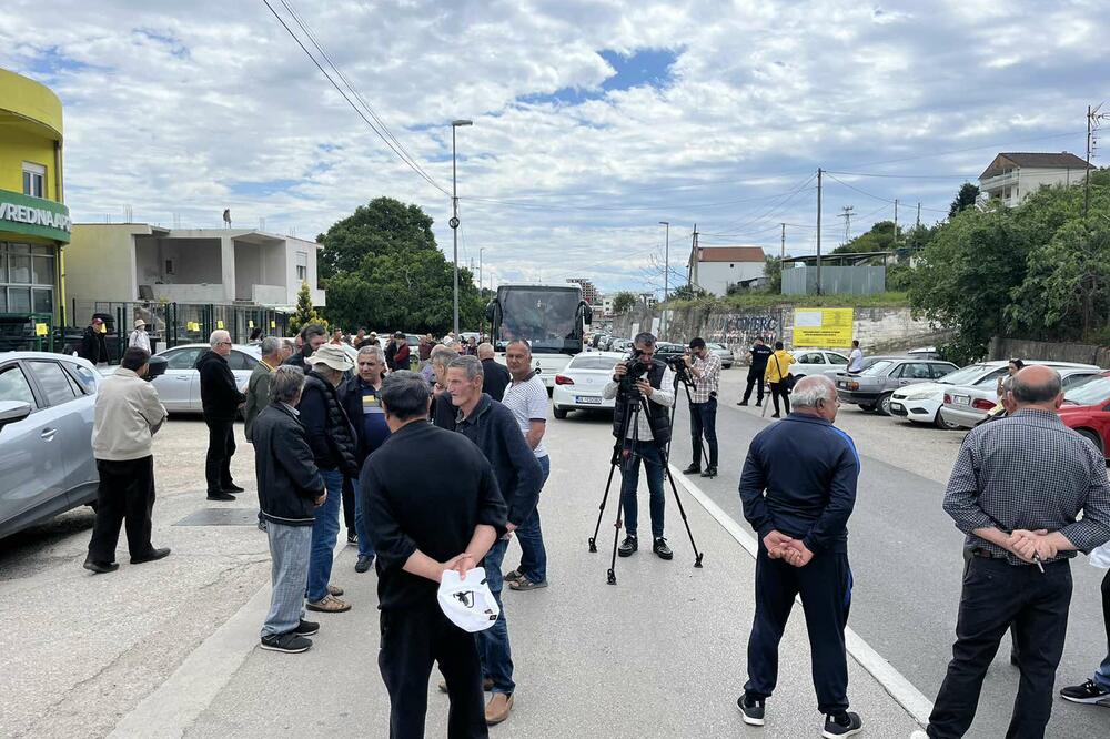 Bivši radnici Solane ponovo blokirali magistralu