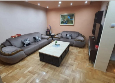 Blok 6, opremljen jednosoban stan, 65m2