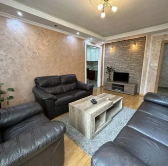 Blok 5, renoviran dvosoban stan, 60m2