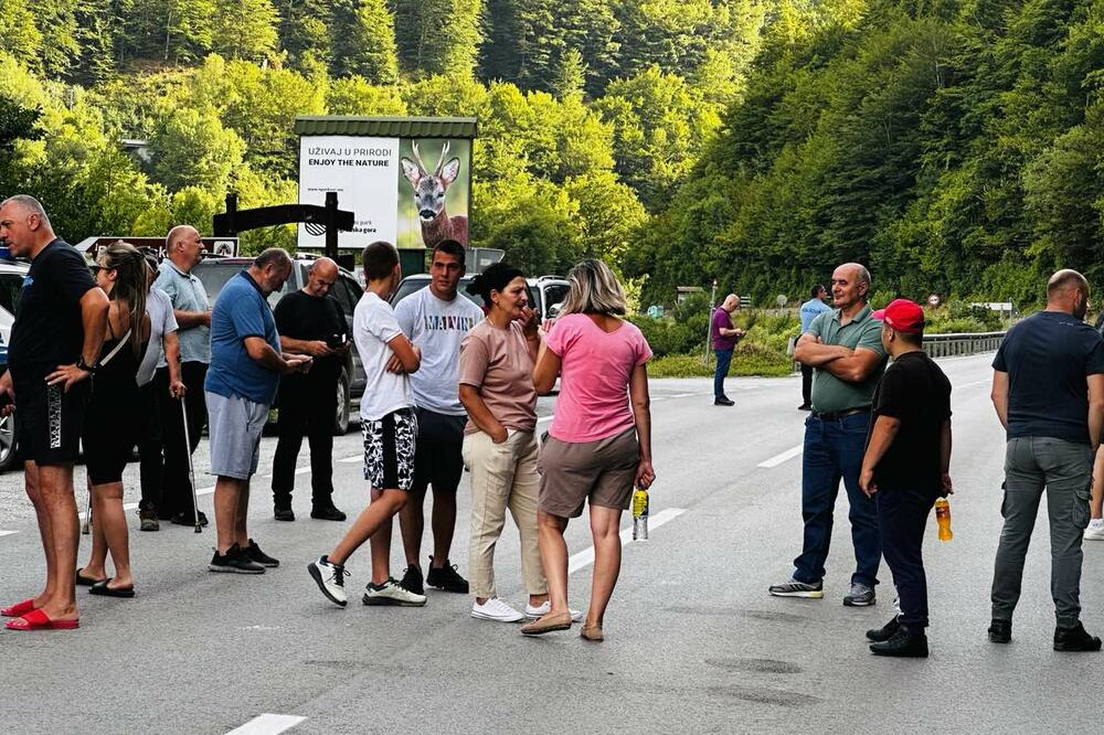 Blokada magistrale Kolašin - Mojkovac: Ako nam zabrane pravo na okupljanje, nastavićemo kroz druge oblike aktivizma