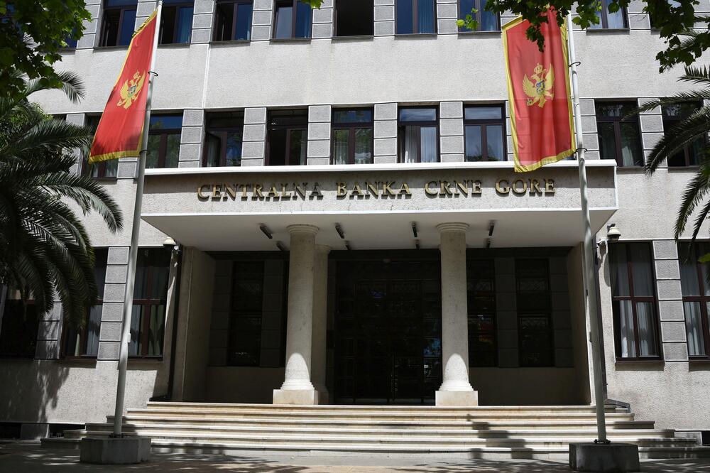 Blumberg: Crnogorski političari primjenjuju Trampovu strategiju da potčine Centralnu banku