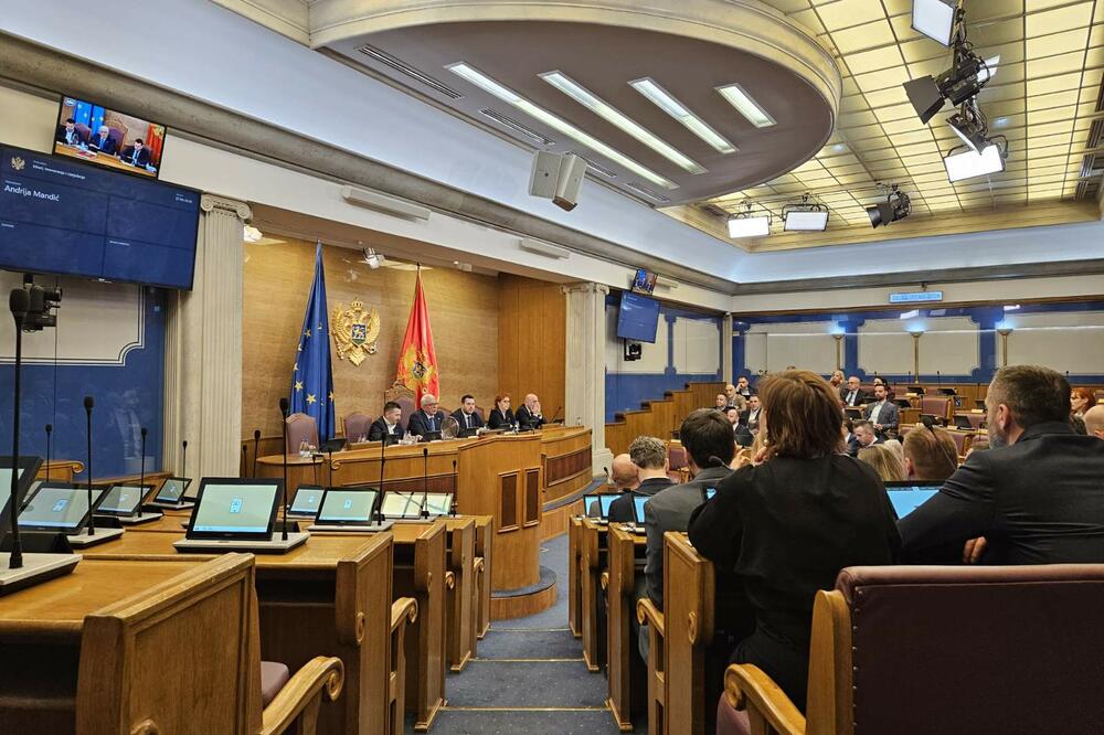 &ldquo;Boje jutra&rdquo;: Može li politička kriza usporiti evropski put?