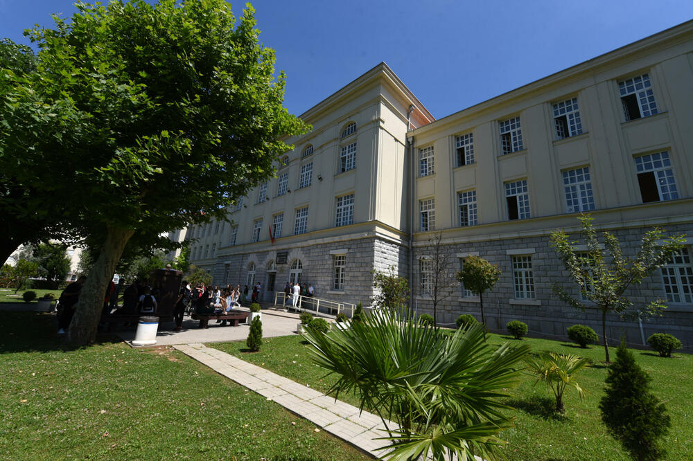 Boje jutra: Pamet i hrabrost putuju svijetom - naše gimnazijalke na prestižnim koledžima