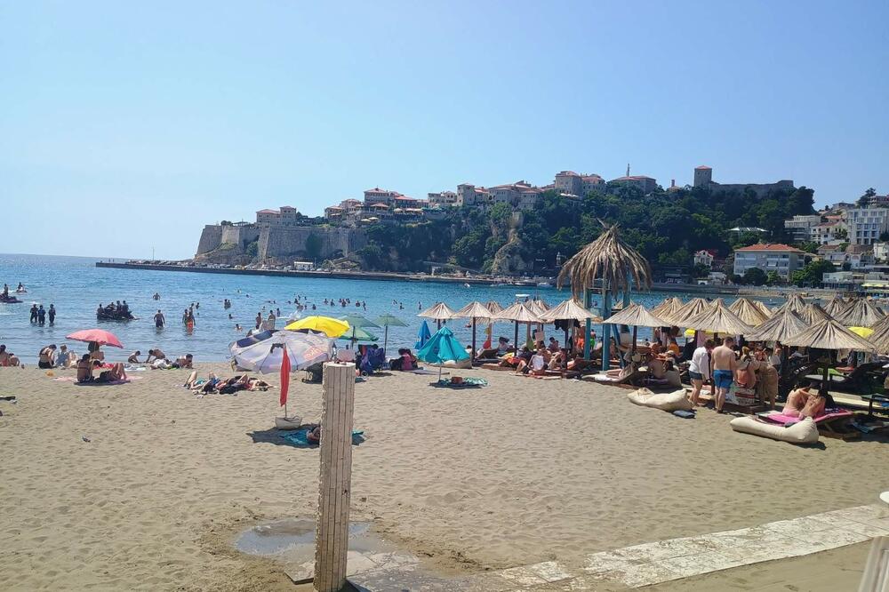 Bolja posjeta nego lani: U Ulcinju 4,8 hiljada turista