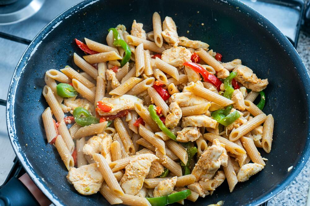 Brza pašta sa piletinom - ručak gotov za 20 minuta