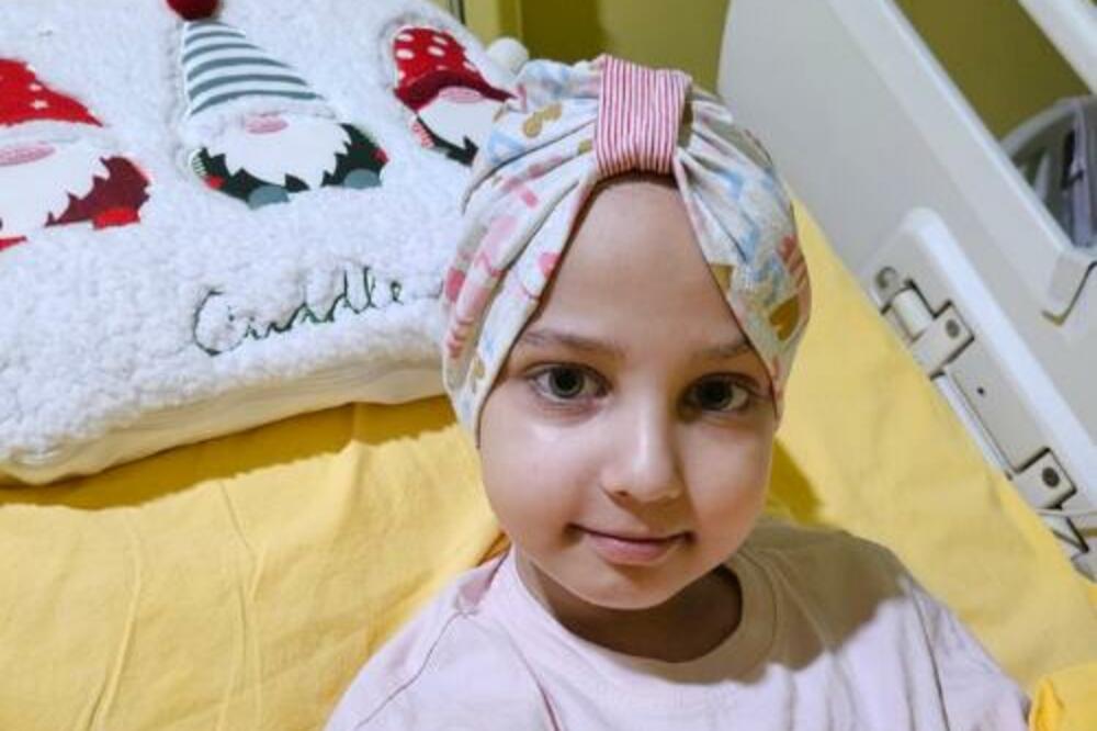 "Budi human": Šestogodišnjoj Lajli koja boluje od akutne limfoblastne leukemije upućeno 3.000 eura pomoći