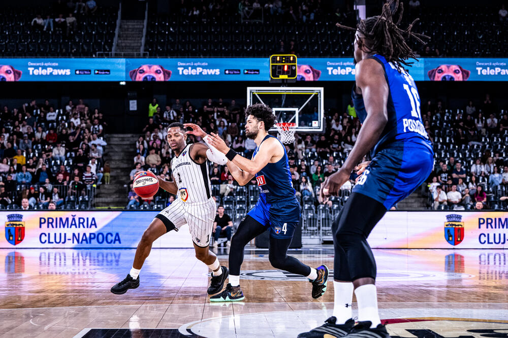 Budućnost zatrpala koš Kluža, sve riješila u prvom poluvremenu i izjednačila rekord ABA lige