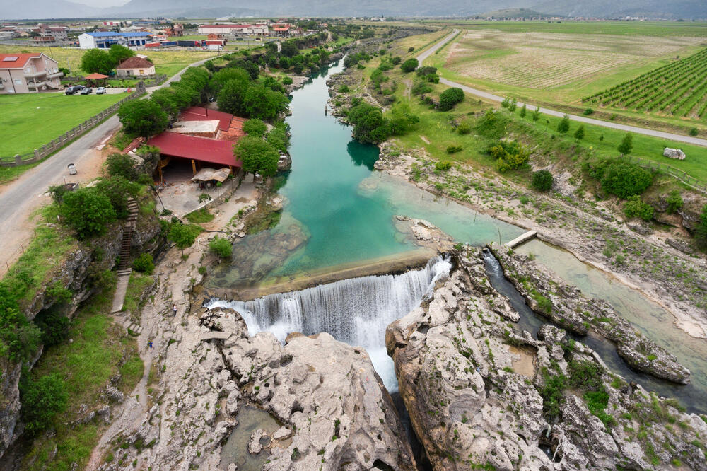 Budvanski vatrogasac spasio dječaka iz nabujale Cijevne