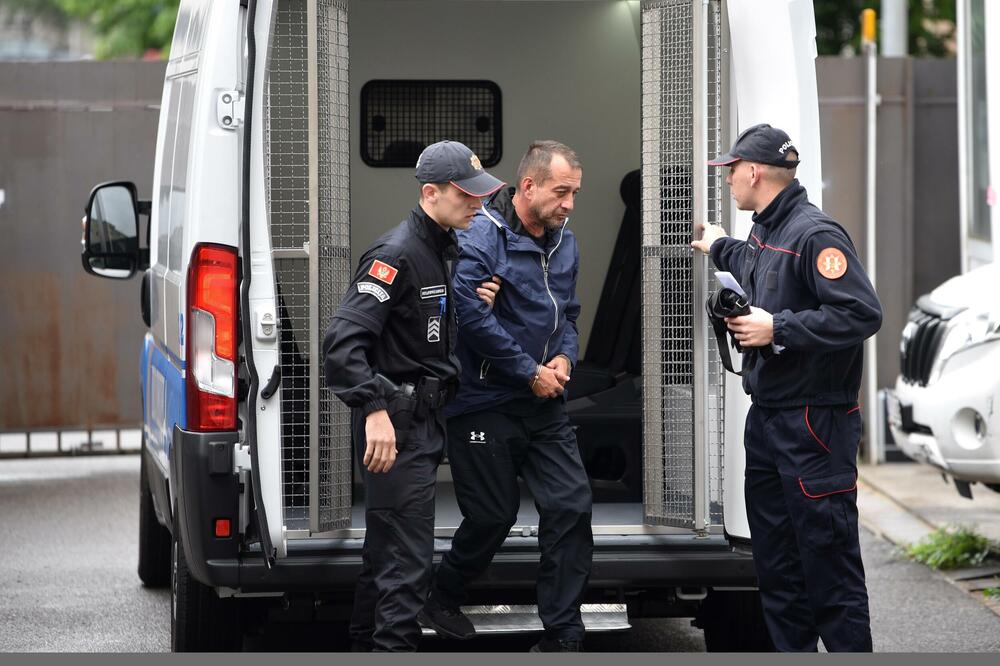 Čađenović pušten da se brani sa slobode: Obavezan da se povremeno javlja Upravi policije