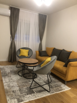 Central point, 47m2 luks, 650