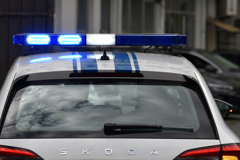 Četvrtina policajaca povrijedila pravila službe?