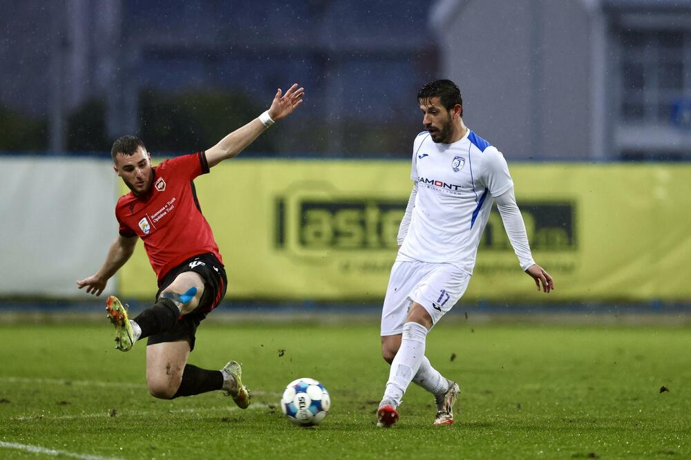 CFL UŽIVO: Jedinstvo u Bijelom Polju dočekuje Jezero