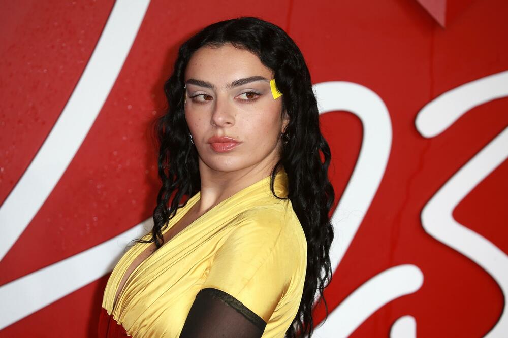 Charli XCX će igrati u filmu koji je osmislila