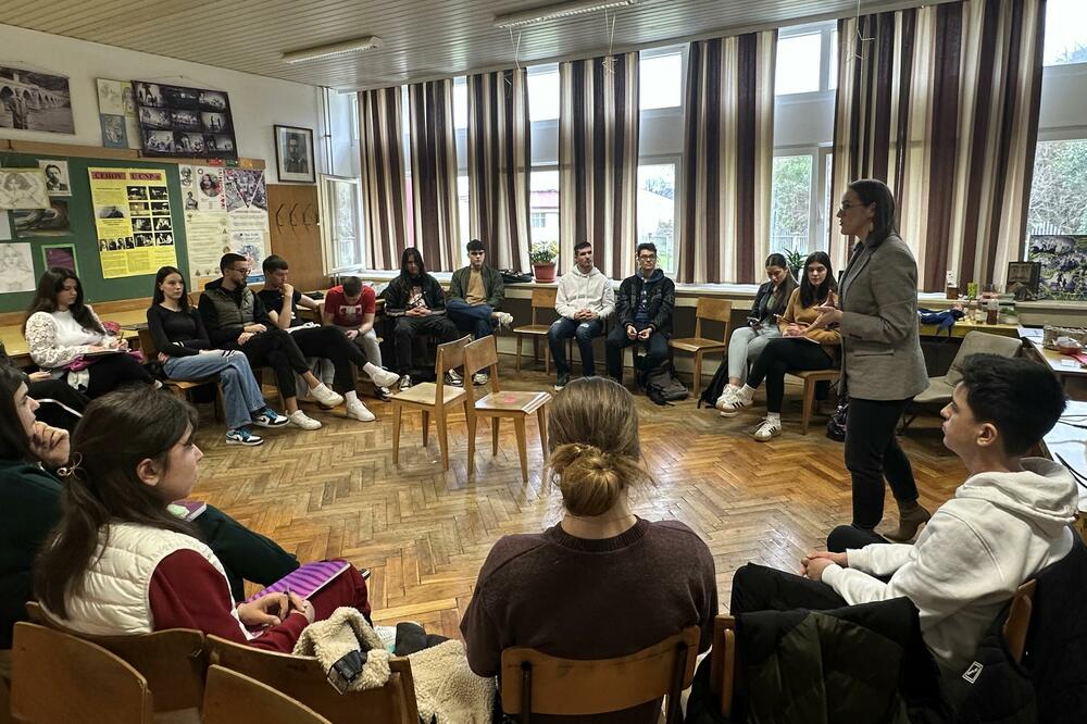 Čini dobro: Organizovane radionice za srednjoškolce u Zeti i Danilovgradu