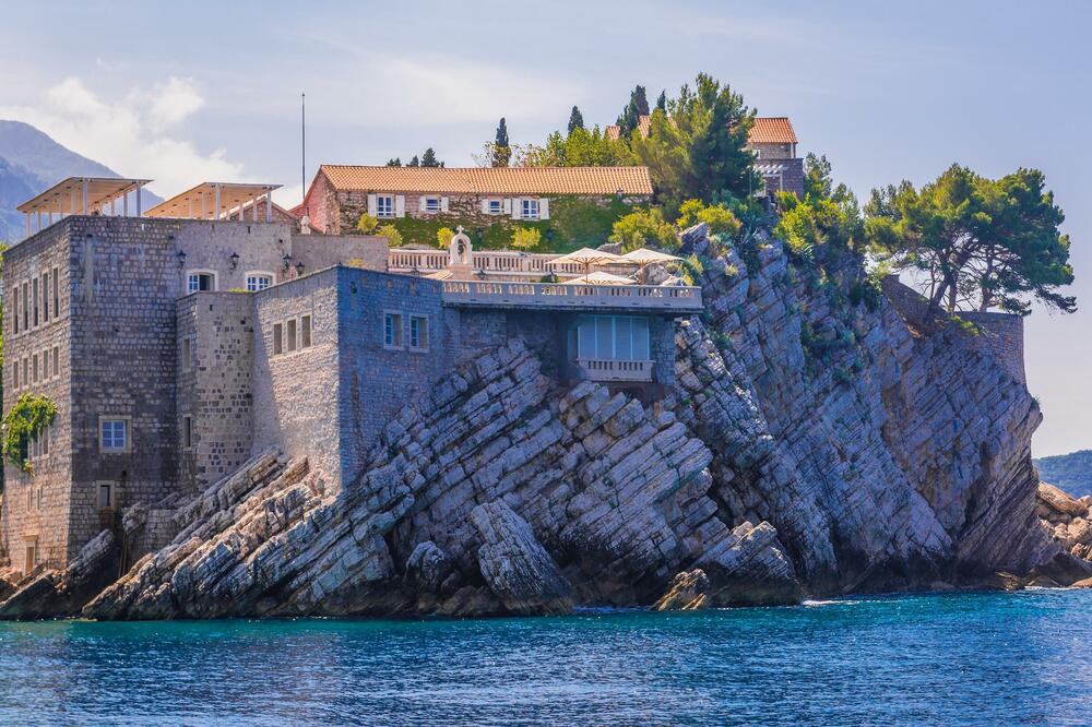 Ćirović: Zaštitnik imovinsko pravnih interesa nije bio uključen u praćenje arbitražnog postupka Sveti Stefan