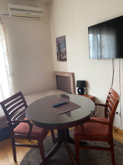 City Kvart-Useljiv Odmah-Smart TV-Klima-Kompletno Opremljen