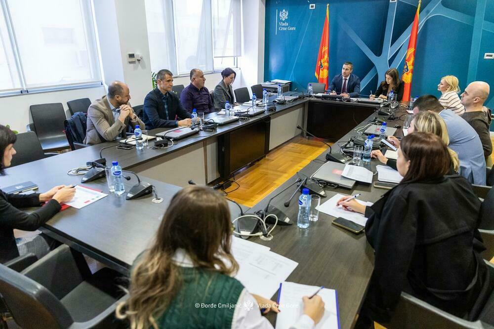 Članovima po 482 eura za "intenzivan" rad: Naknade za tim za praćenje sprovođenja strategije za borbu protiv korupcije