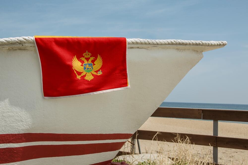 Crna Gora ide u EU na islandskom drakaru