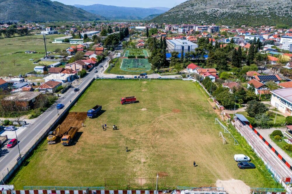 Crvena stijena dobija rekonstruisani stadion: Klub i Tološi zaslužuju nešto tako