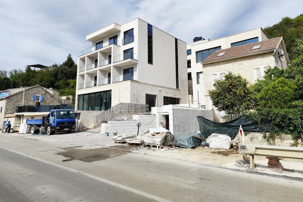 Dali &bdquo;prolaz&rdquo; bez ključnog dokumenta: Novi detalji o legalizaciji divljeg hotela u Tivtu