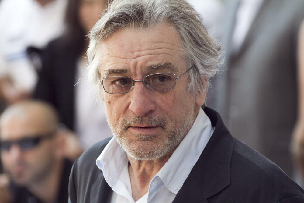 De Niro poručuje: &ldquo;Otpor je jedini put&rdquo;