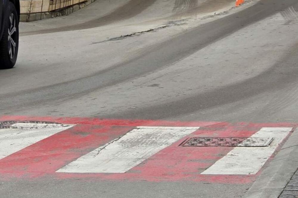 Demokrate Budva: Alarmatna situacija, put dodatno potonuo, prilaz Starom gradu ugrožen